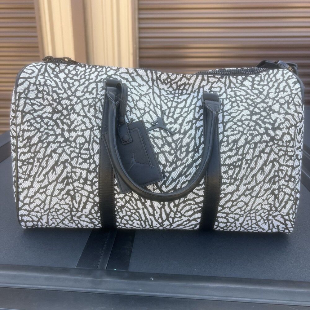Jordan Monogram Duffle Bag Luggage Elephant Print (25L)  MM0978-100 SIZE-M